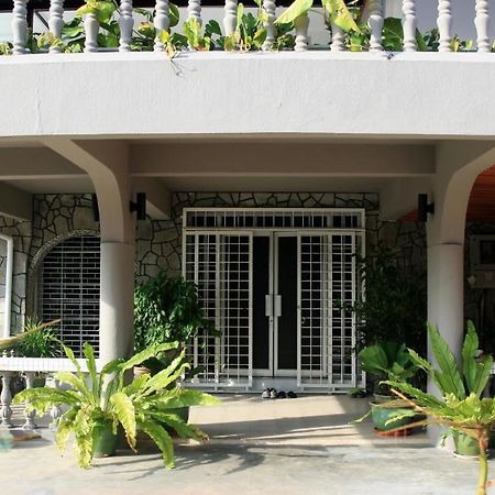 Morning Glory Guest House Kuching Buitenkant foto