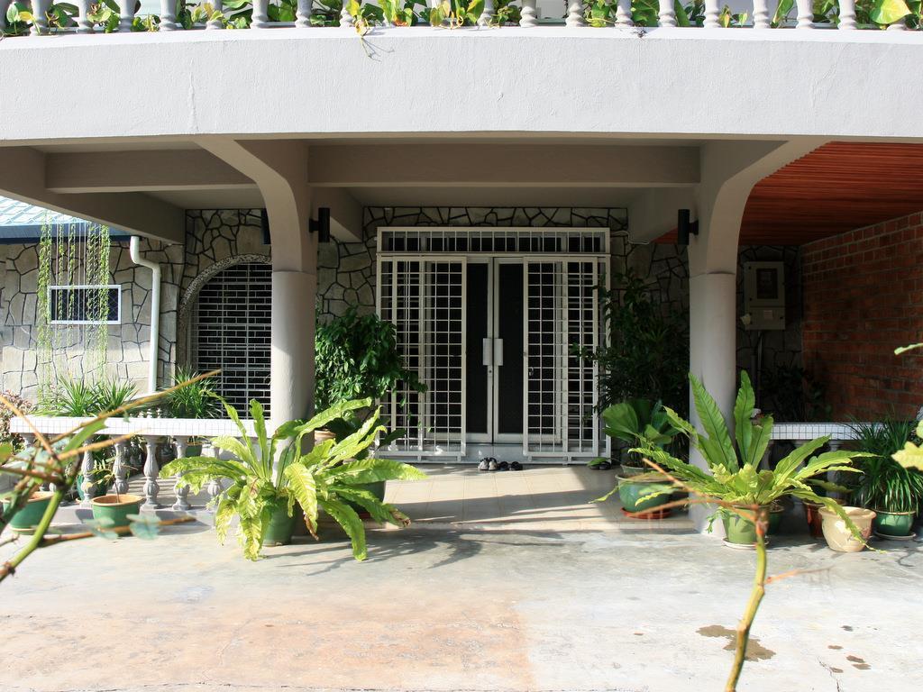 Morning Glory Guest House Kuching Buitenkant foto